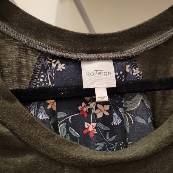 Kayleigh olive green short sleeve shirt size large - Picture 3 of 4